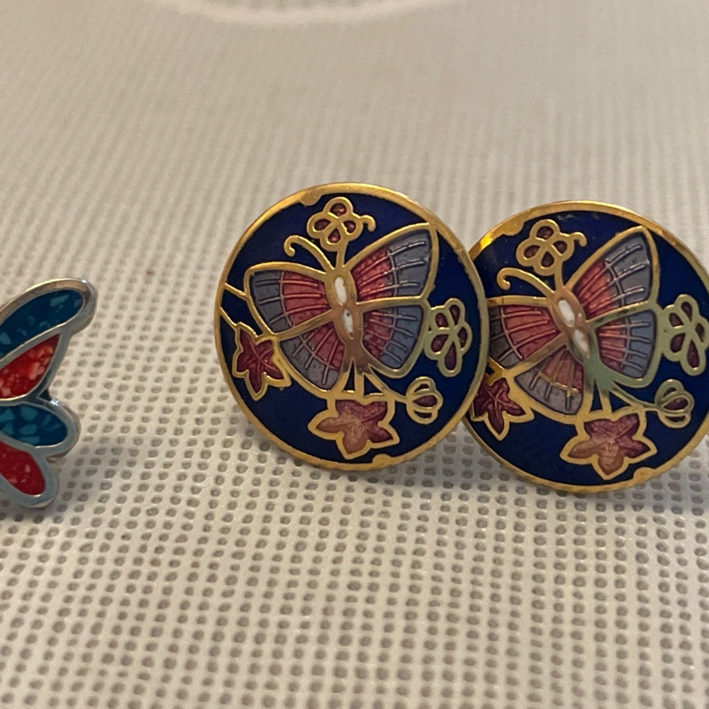 Cloisonné 2 pairs butterfly 🦋 post earrings 80’s styles we love ❤️